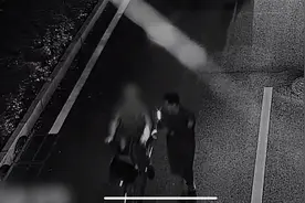 夜遇倔强大爷骑车迷路，朝阳俩民警轮流陪跑三公里图片