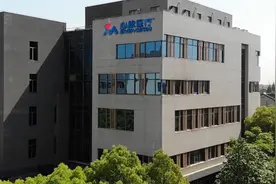 出厂价5万卖给医院12万？国家医保局首次公开问询，涉事药械企业回应图片