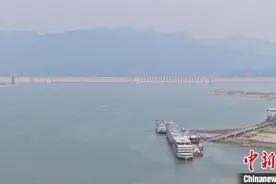 三峡水库提前完成汛前消落任务图片