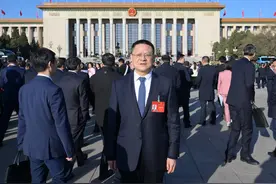 两会好声音丨全国人大代表王诚：发展新质生产力，要推动科研成果从实验室走上生产线图片