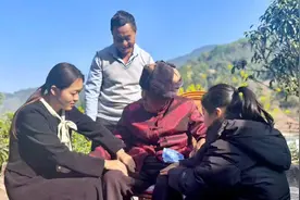 普洱百岁老人的幸福生活丨岁月沉淀，爱与温暖相伴图片