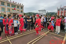 跳竹竿舞，吃乌米饭……到河源龙川感受畲族风情图片