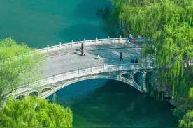 山东济南，中国唯一泡在泉水里的城市！图片