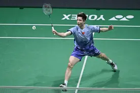 马来西亚羽毛球公开赛：男单石宇奇速胜夺冠图片