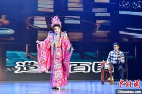 （新春见闻）台湾歌仔戏艺人助两岸“姐妹花”剧种传承创新图片