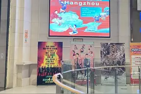 《热烈》免费观影首日人气爆棚，阿姨：霹雳舞看看也不难跳图片