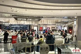 国内金价再创新高，今年黄金还能买吗？图片