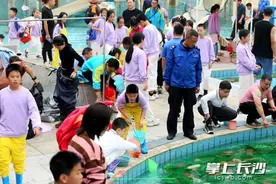 摸鱼钓虾，长沙世界之窗暖冬赶海节欢乐开启图片