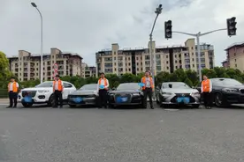护航高考！松江这个小区组建爱心送考车队图片