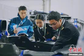 F1中国大奖赛赛车抵沪备赛图片