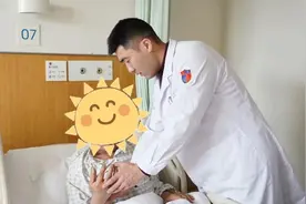 命悬一线！日照心脏病医院脑科中心完成显微镜下颅内肿瘤切除术图片