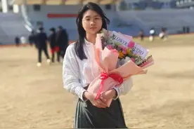 这是一条“潮”新闻：衢州一群高中生成人礼穿晚礼服马面裙图片