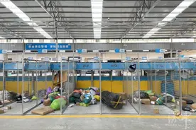 渝中区首条全自动智能分拣线投用 助推快递服务降本增效图片