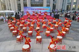 吉林镇赉：小城夜生活 娱乐新风尚图片