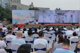 2024年湖南省绿色出行宣传月和公交出行宣传周启动图片