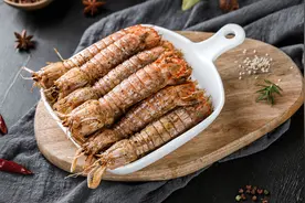 美食DIY丨放假怎能少了海鲜？椒盐皮皮虾吃起来图片