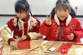 南京沿江街道：巧手弄竹编，迎春制非遗图片
