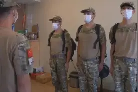 00后退役女兵打造家政特种兵图片