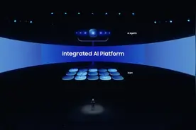 三星再度打响“AI手机”定义战争：AI集成手机操作系统的大门开启图片