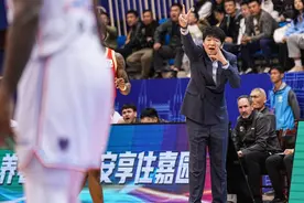 CBA俱乐部杯赛两连胜！山东男篮97：72战胜四川男篮图片