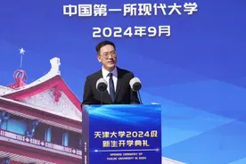 四获全国最高奖！他是天大的“小夜灯”图片