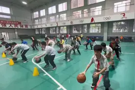 盛帆公益基金会助飞青少年篮球梦图片