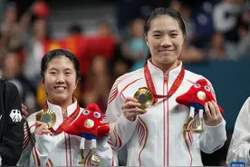残奥会乒乓球首金！来自东莞的黄文娟在女双14级决赛中夺冠图片