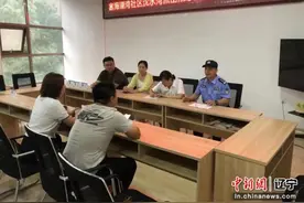 沈阳市和平区：小区门口夫妻吵架动手 民警耐心调处解开心结图片