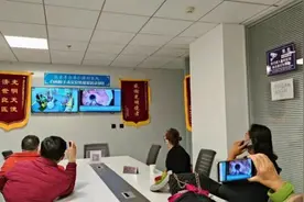 眼科手术可全程直播 看上去没那么可怕图片