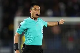 封面评论｜VAR主宰亚洲巅峰之战，马宁沦为“提线木偶”图片