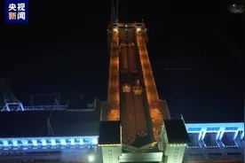 葛洲坝一号船闸检修完毕恢复通航图片