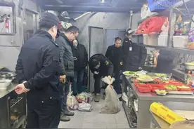 长沙严查非法制售“野味”行为！现场查获8条王锦蛇，4家门店被立案图片