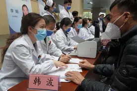 南医大二附院“归巢行动”走进沛县，9位专家情系桑梓送健康图片