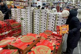 热销春节市场！智利“鸿运果”为啥成“年货标配”？图片