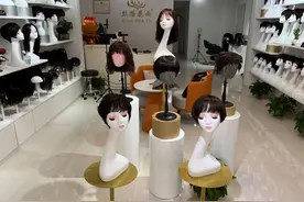 每顶售价上千元！“假发经济”火了，受到消费者追捧图片