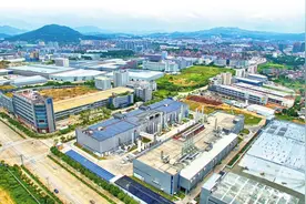 南安：小小对讲机 闯出大世界图片