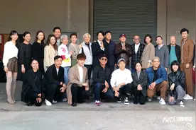许冠文、黄子华时隔32年再度合作，新片题材与殡葬行业有关图片