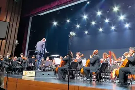 法国艾佩西诺交响乐团2025新年音乐会在泰山大剧院上演图片