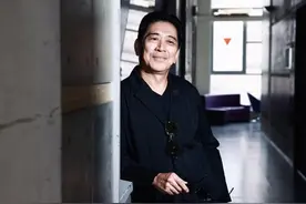 台艺人说“晚上好”竟被亲绿网友批是大陆用语，岛内网友：这么玻璃心，无聊至极图片
