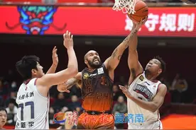 有惊无险战胜南京 山东高速男篮喜提主场10连胜图片
