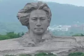 航拍雨后橘子洲，湖南强降雨仍在持续图片