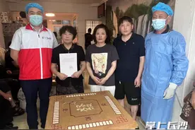 生前他是乡村小学教师，身后成为“大体老师”图片