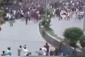 孟加拉国总理哈西娜突然宣布辞职，军方称“将协助成立临时政府来管理国家”图片