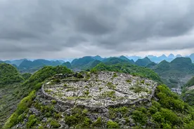 镜观中国·新华社国内新闻照片一周精选｜贵州兴义：“消失”的山峰（5）图片