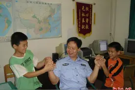 广西警察的“接力传承”： 二十年如一日守护青春蓓蕾图片