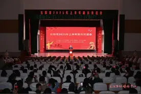 东阳欢送新兵光荣入伍  黄胜可寄语：心有信仰赴山海，金戈铁马报家国图片
