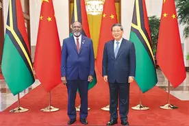 李强同瓦努阿图总理萨尔维会谈图片
