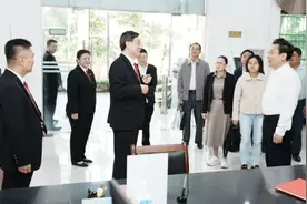 自觉接受人大监督 海南法院走访五指山人大代表听取意见建议图片