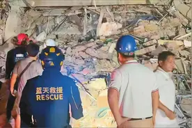中国蓝天救援云南队成功打通陆路救援通道图片