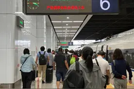 今日起，广深直达列车日常开行16趟图片